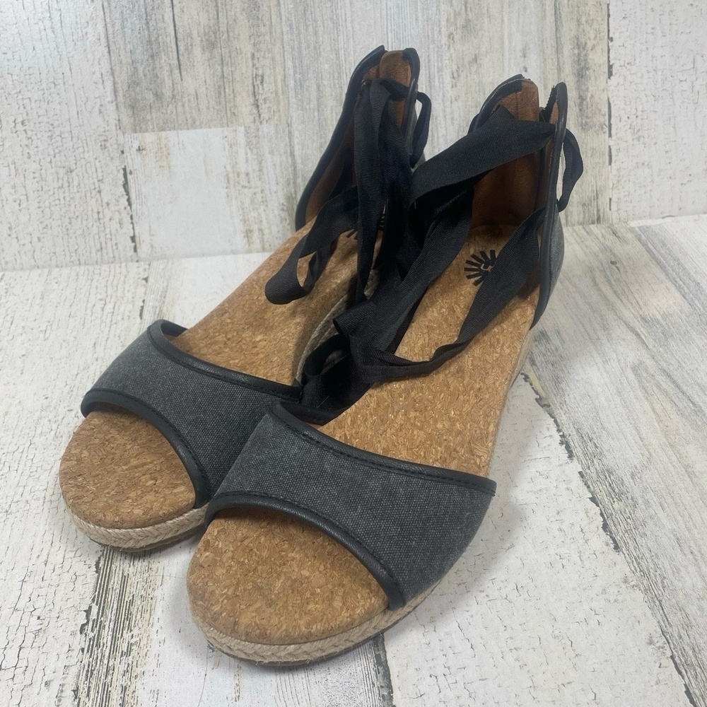 Ugg Amell Open Toe Canvas Ribbon Lace Up Jute Wedge Sandals Size 8 Black Grey